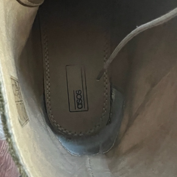 ASOS DESIGN desert chukka boots in stone suede with leather detail. - Picture 10 of 16